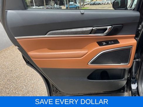 Used 2024 Kia Telluride SX Prestige X-Pro AWD/4WD image 16