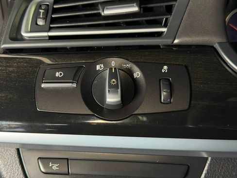 Used 2012 BMW 750i RWD image 40