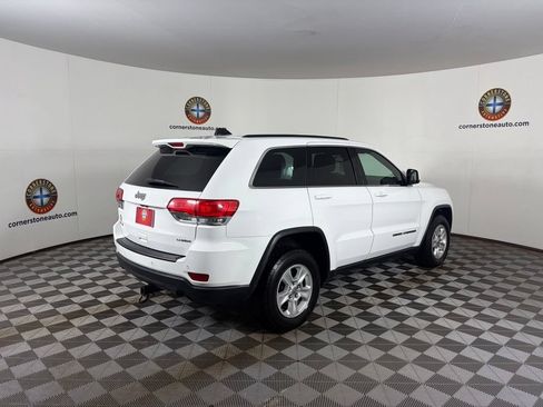 Used 2017 Jeep Grand Cherokee Laredo AWD/4WD image 18