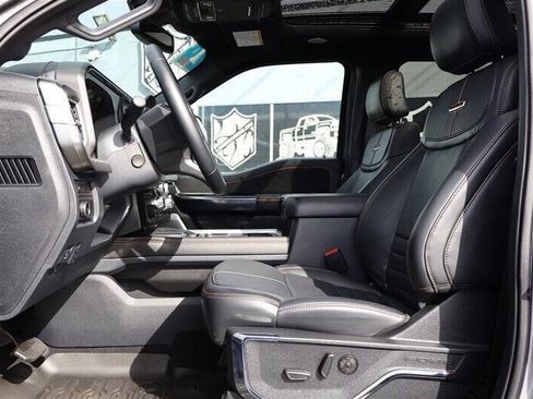 Used 2024 Ford F350 Platinum image 15