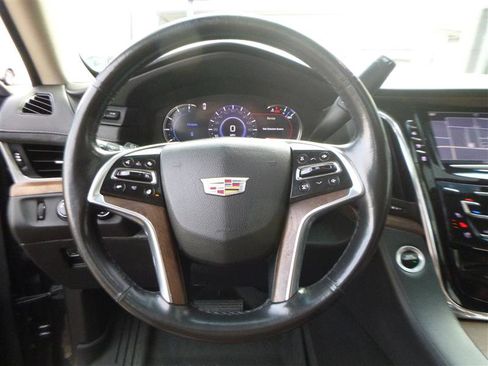 Used 2017 Cadillac Escalade Premium Luxury image 13