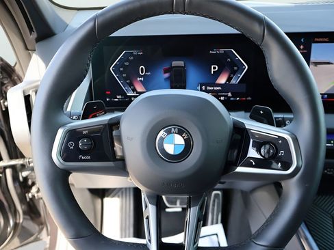 Used 2025 BMW X3 xDrive30i AWD/4WD image 32