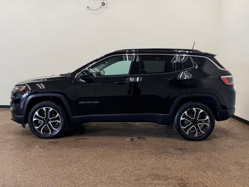 Used 2022 Jeep Compass Limited AWD/4WD image 2