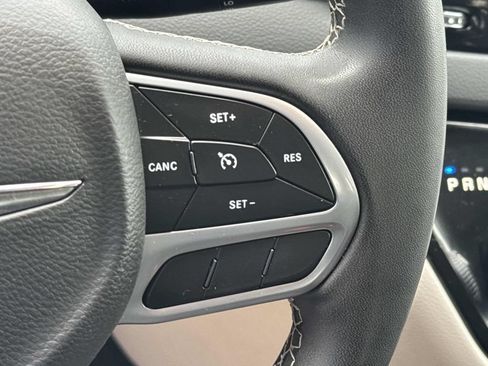 Used 2023 Chrysler Voyager LX FWD image 24