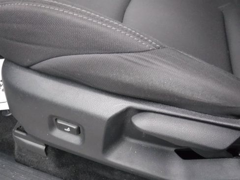 Used 2024 Toyota Tacoma SR image 9