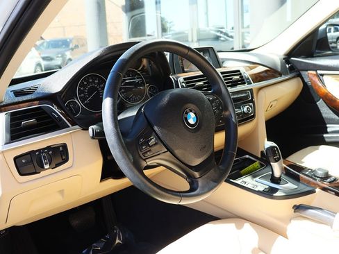 Used 2017 BMW 320i Sedan image 39