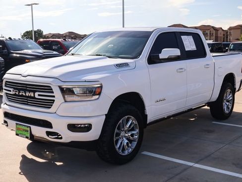 Used 2023 RAM 1500 Laramie AWD/4WD image 3