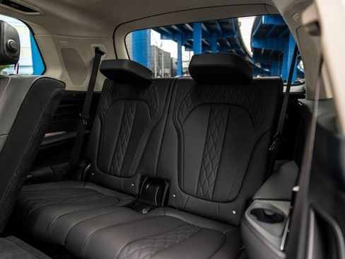 Used 2025 BMW X7 xDrive40i image 46