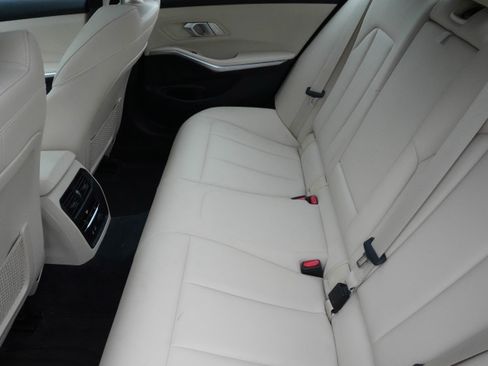 Used 2019 BMW 330i Sedan w/ Convenience Package RWD image 33