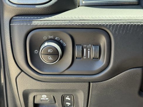 Used 2019 RAM 1500 Limited w/ Advanced Safety Group AWD/4WD image 25