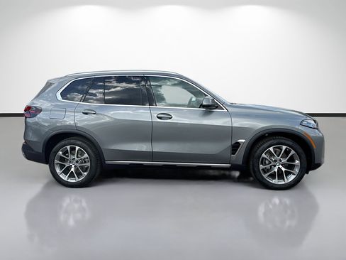 New 2026 BMW X5 sDrive40i RWD image 2