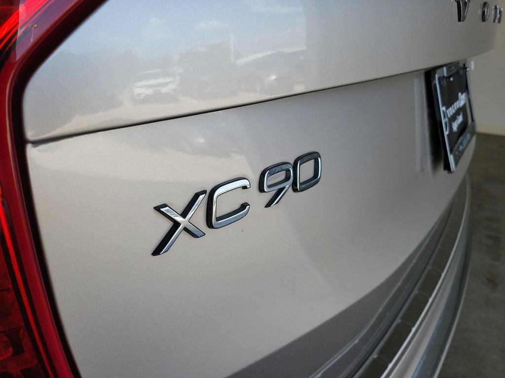 Used 2024 Volvo XC90 B5 Plus w/ Protection Package Premier AWD/4WD image 8