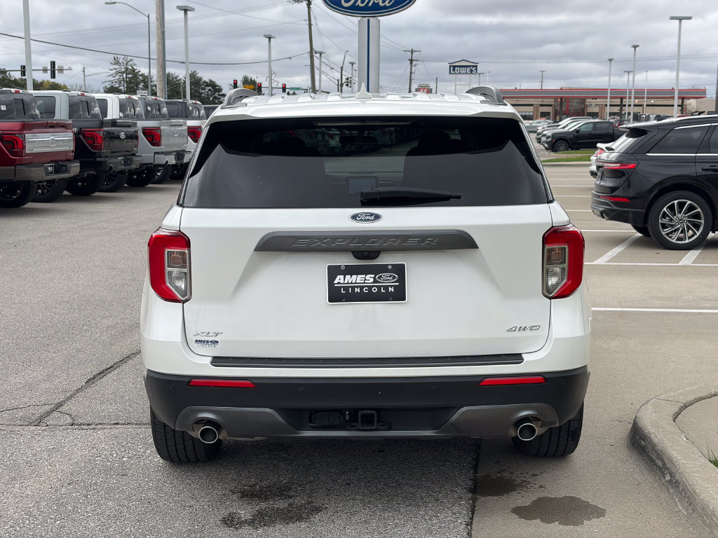 Certified 2023 Ford Explorer XLT w/ Equipment Group 202A AWD/4WD image 5