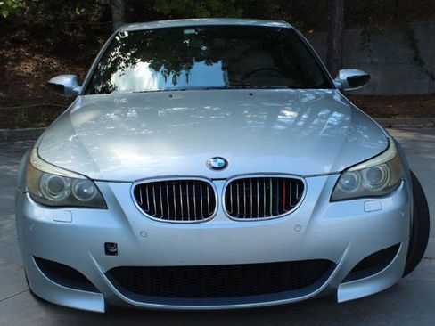 Used 2006 BMW M5 RWD image 3