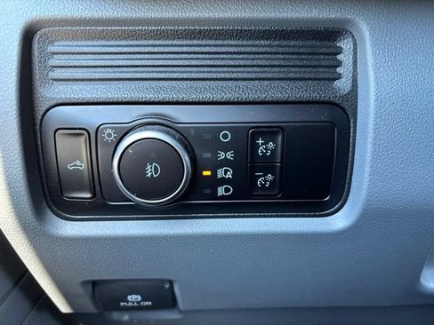 Used 2023 Ford F250 XLT w/ Snow Plow Prep Package AWD/4WD image 16