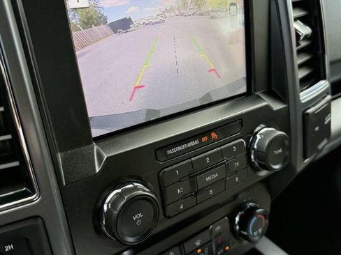 Used 2019 Ford F150 XLT w/ Equipment Group 302A Luxury AWD/4WD image 16