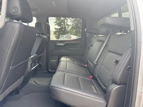 Used 2025 GMC Sierra 1500 Denali w/ Denali Reserve Package AWD/4WD image 12