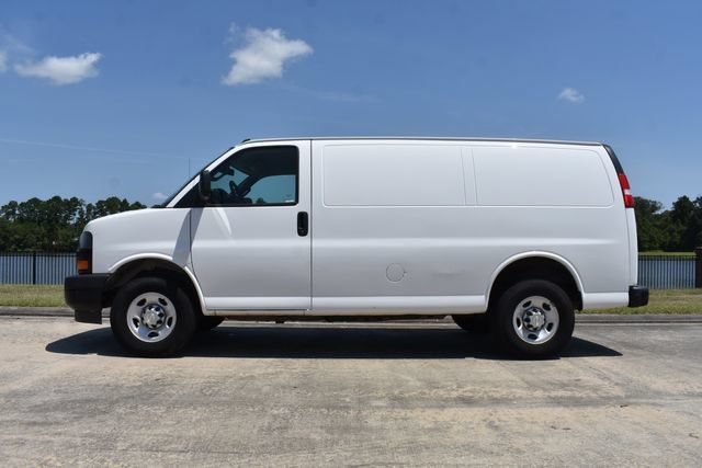 Used 2021 Chevrolet Express 2500 w/ Driver Convenience Package RWD image 7