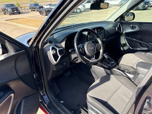 Used 2021 Kia Soul GT-Line FWD image 20