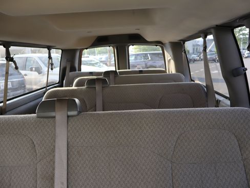 Used 2025 Chevrolet Express 3500 LS RWD image 25