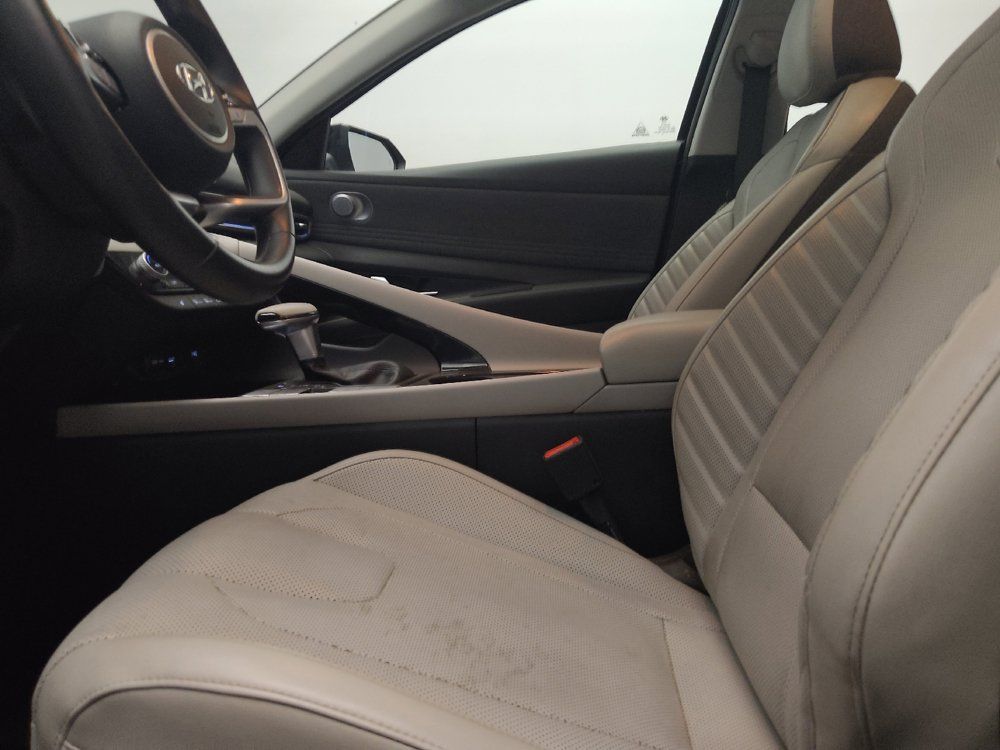 Used 2021 Hyundai Elantra Limited FWD image 17