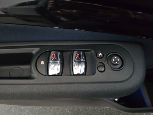 Used 2017 MINI Cooper Clubman S image 27