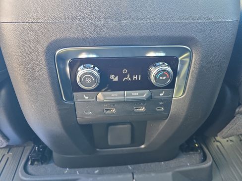 New 2026 GMC Yukon XL Denali w/ Denali Reserve Package image 19