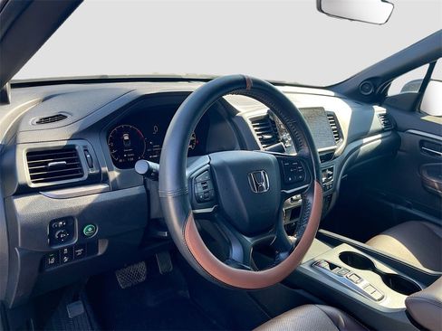 Used 2024 Honda Ridgeline RTL image 9