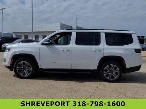 Used 2024 Jeep Wagoneer Series II RWD image 5
