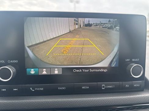 Used 2024 Honda Civic EX-L image 25