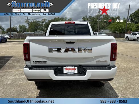 New 2026 RAM 2500 Laramie AWD/4WD image 5