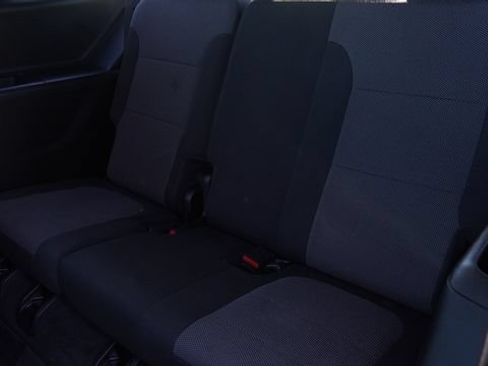 Used 2023 Chevrolet Traverse LT FWD image 16