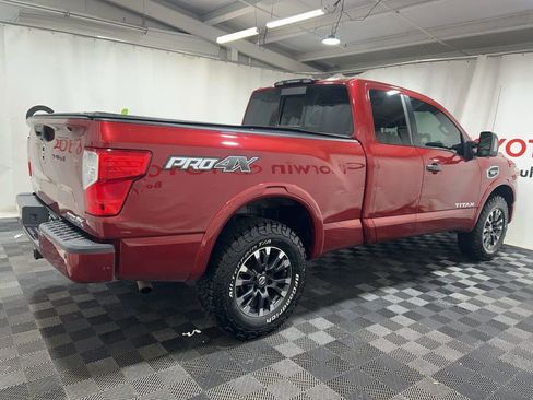 Used 2017 Nissan Titan PRO-4X w/ Pro-4x Convenience Package image 7