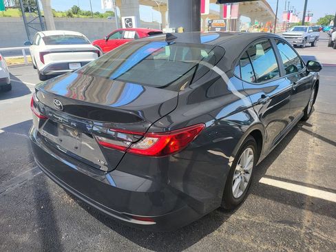 Used 2025 Toyota Camry LE FWD image 8