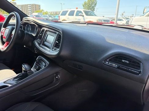 Used 2016 Dodge Challenger SXT RWD image 21