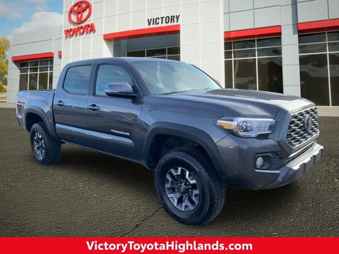 Used 2023 Toyota Tacoma TRD Off-Road image 1