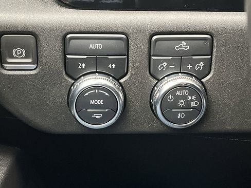 Certified 2023 GMC Sierra 1500 Elevation image 17