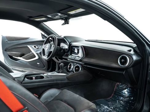 Used 2017 Chevrolet Camaro ZL1 image 23