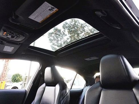 Used 2025 Toyota Corolla XSE image 15