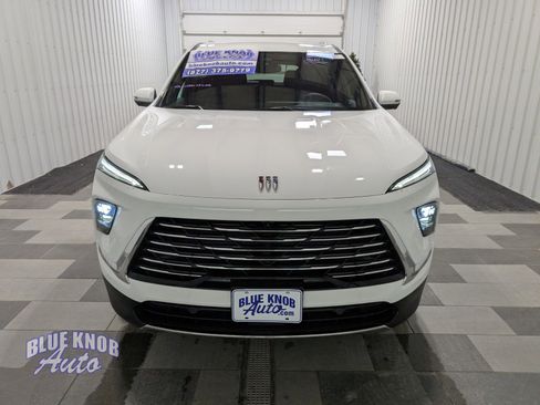 Used 2025 Buick Enclave Preferred image 6