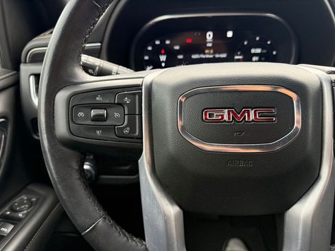 Used 2022 GMC Yukon XL SLT w/ SLT Premium Package image 19