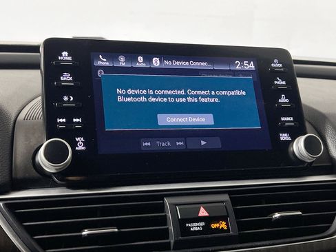 Used 2020 Honda Accord EX image 28