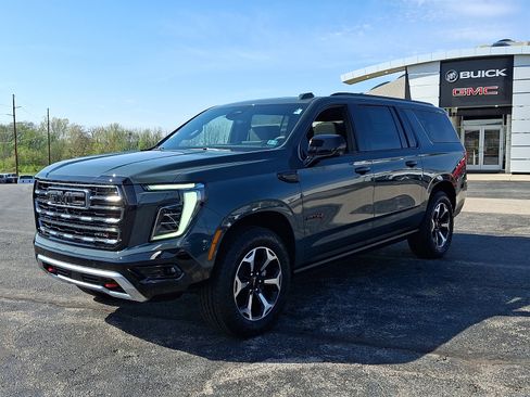 New 2026 GMC Yukon XL AT4 w/ AT4 Premium Plus Package AWD/4WD image 4