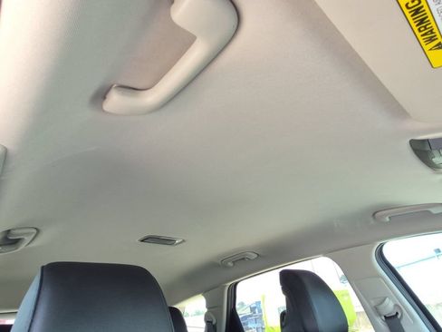 Used 2025 Kia Sportage EX FWD image 17