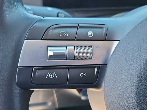 Certified 2025 Hyundai Kona SEL image 23