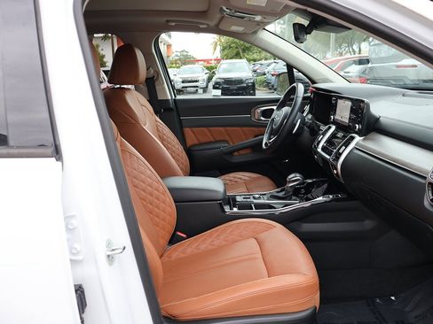 Used 2023 Kia Sorento SX Prestige image 36