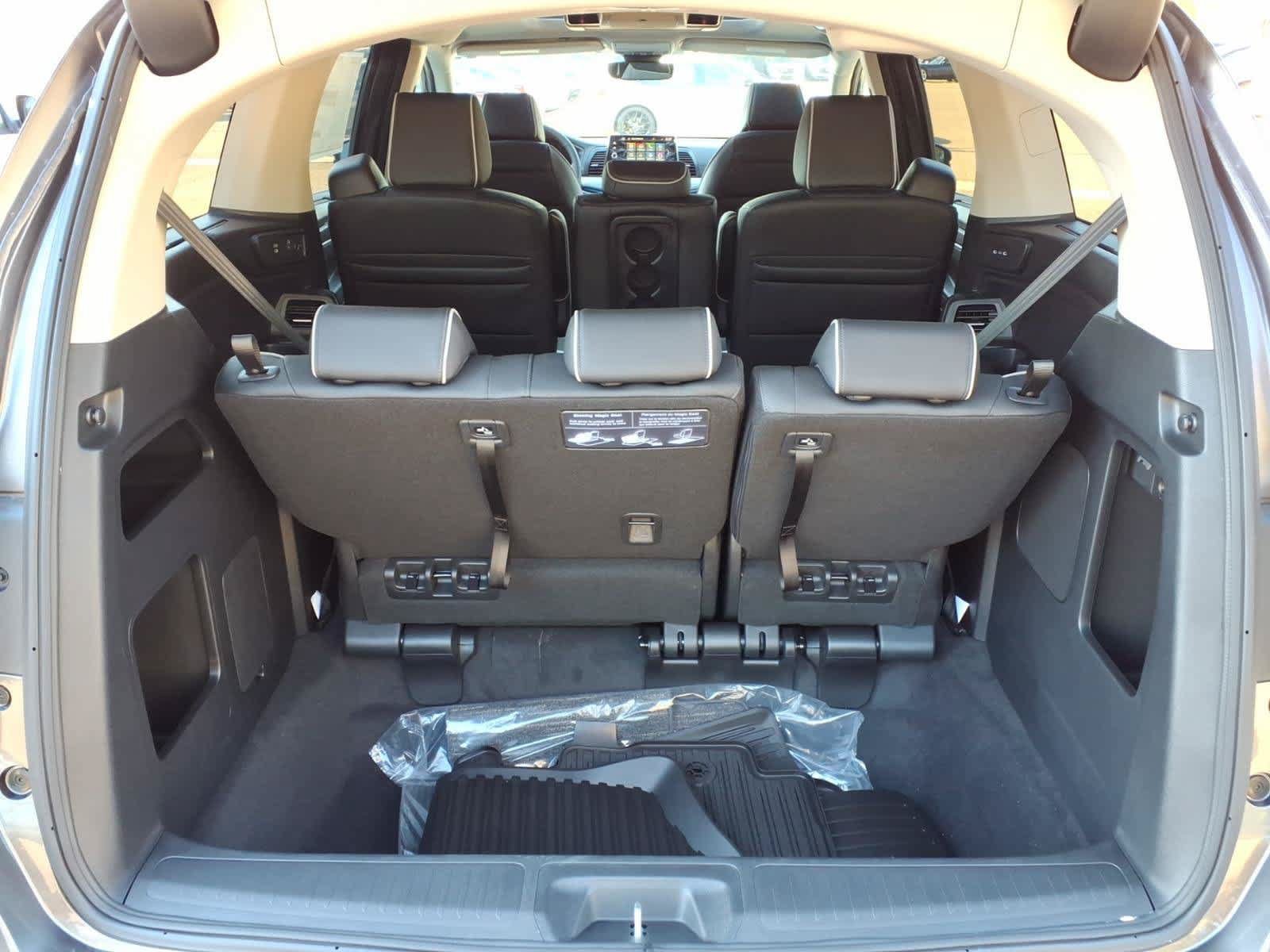 New 2027 Honda Odyssey Touring image 6