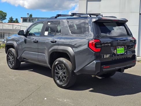 New 2026 Toyota 4Runner SR5 AWD/4WD image 5