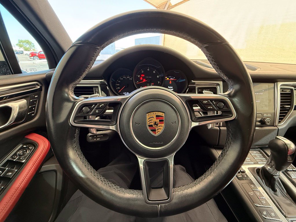 Used 2017 Porsche Macan AWD/4WD image 17