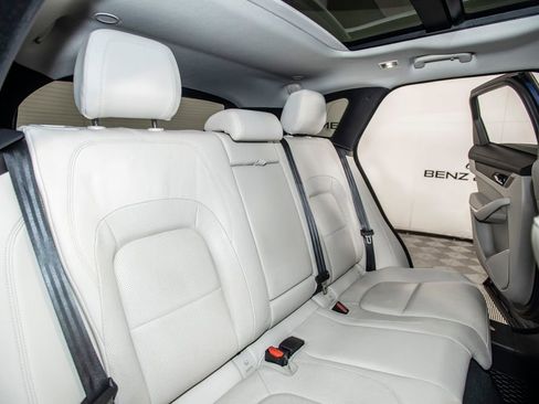Used 2021 Jaguar F-PACE S AWD/4WD image 15